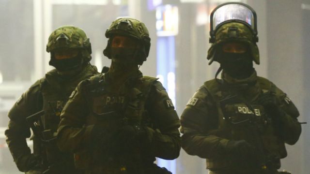 Немецкая полиция по-прежнему находится в состоянии повышенной готовности