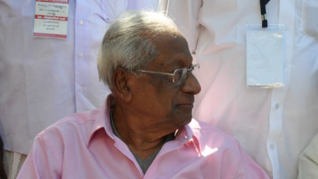 ஏ பி பரதன் 60 ஆண்டுகளுக்கும் மேலாக அரசியலில் ஈடுபட்டிருந்தார்.