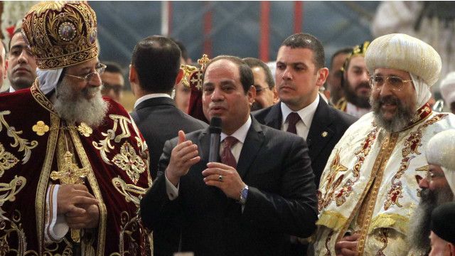 السيسي يحضر الاحتفال بعيد الميلاد في الكاتدرائية الإرثوذكسية في القاهرة -  BBC News عربي