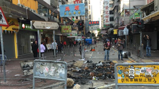 香港旺角大年初二发生激烈冲突警察鸣枪 bbc news 中文