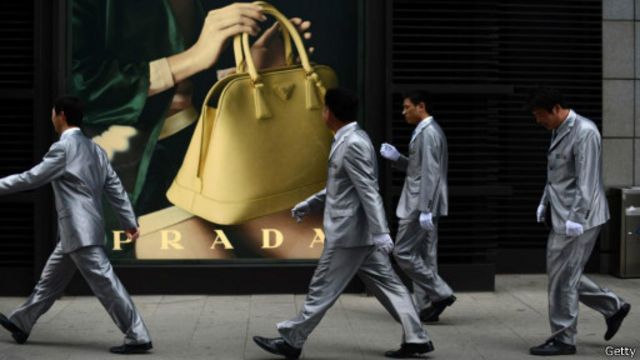 如何购买名牌包 c 英伦网