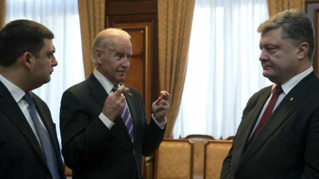 Байден привітав формування уряду Гройсмана