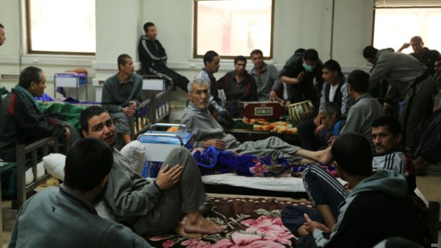 زندگی و سرگرمی معتادان در پایگاه ناتو در کابل Bbc News فارسی
