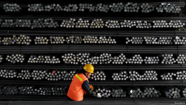分析稱,中國3月鋼鐵製造業回升,可能源於基礎設施投資加速。
