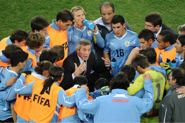 10 años de Óscar Tabárez, el Maestro que recuperó la esencia del fútbol  uruguayo - BBC News Mundo