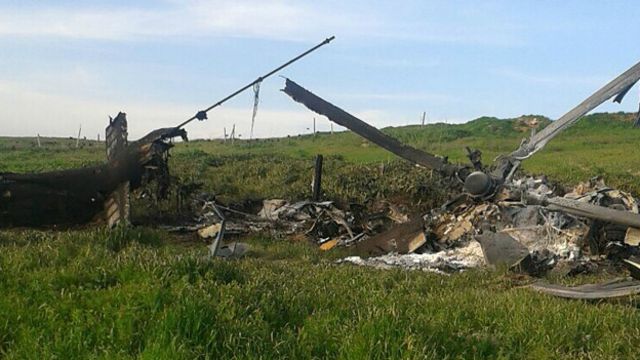 Сайт минобороны Нагорного Карабаха утверждает, что на этом снимке - сбитый азербайджанский вертолет 