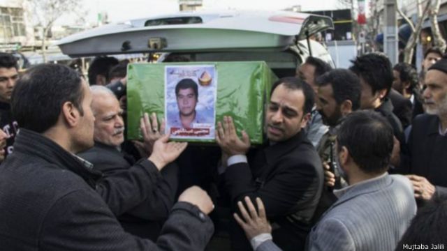 مراسم فاتحه افغانهای کشته شده در جنگ سوریه، همواره در ایران برگزار میشود