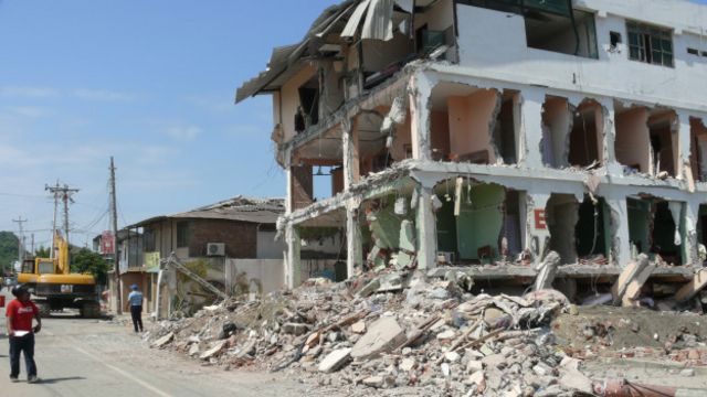 El secreto de los edificios que no se cayeron durante el terremoto de  Ecuador - BBC News Mundo