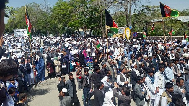 معترضان غزنی گفتند که تصمیم اخیر کابینه "مردود" است