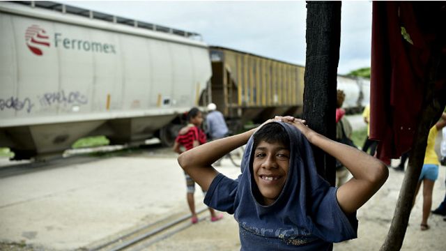 Niño migrante a su paso por México