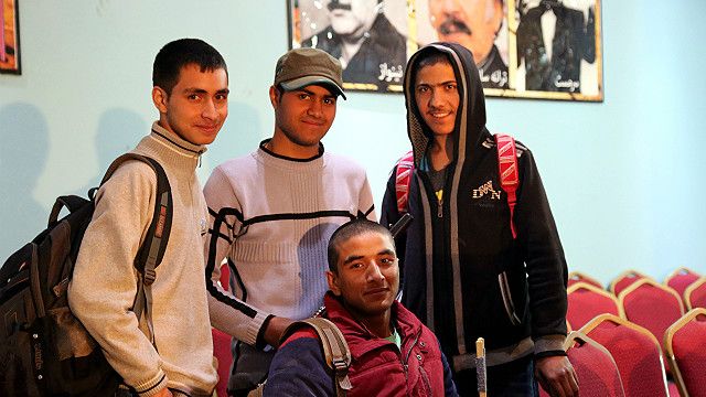 ۹۹ درصد در افغانستان با آلات موسیقی به جنگ نابرابری ها می رود Bbc News فارسی
