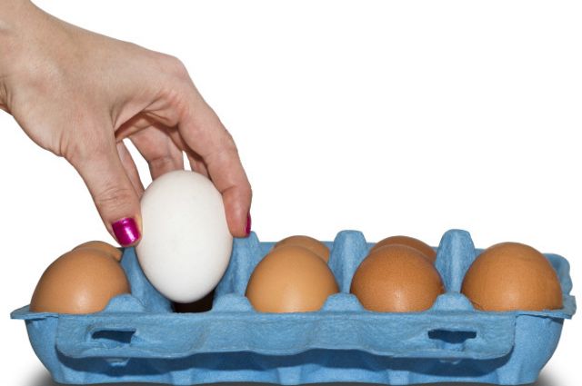 Si te importa tu salud, deja de cocer los huevos junto a las patatas