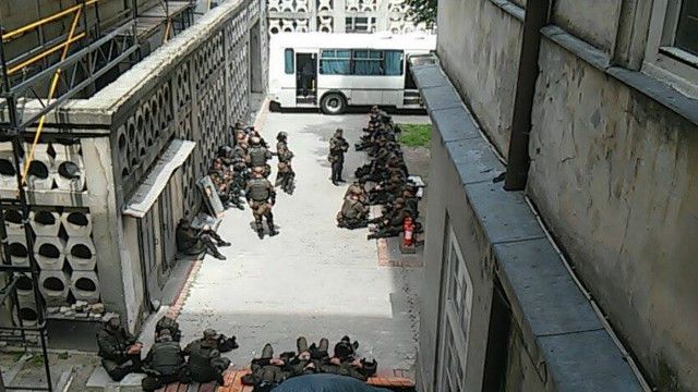 Нацгвардія у дворі міськради Львова