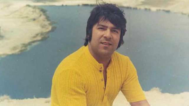 آلبوم عکس احمد ظاهر خواننده مشهور افغانستان Bbc News فارسی