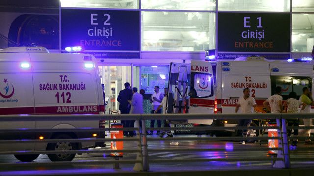 41 قتيلا في تفجيرات مطار اتاتورك في اسطنبول Bbc News عربي