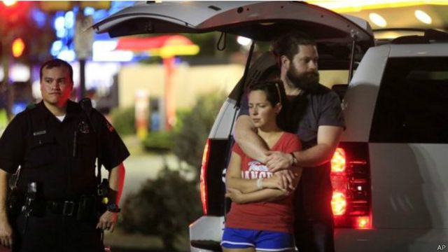 美国达拉斯枪击案 五名警察遭枪手伏击死亡 bbc news 中文