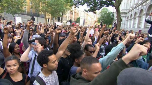 倫敦爆發聲援美國黑人維權抗議示威 c News 中文