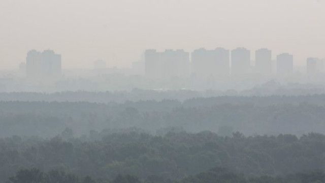 Київ вже не перший рік потерпає від смогу
