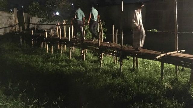 শিশুটির বাড়ির কাছেই এই নালাটি।
