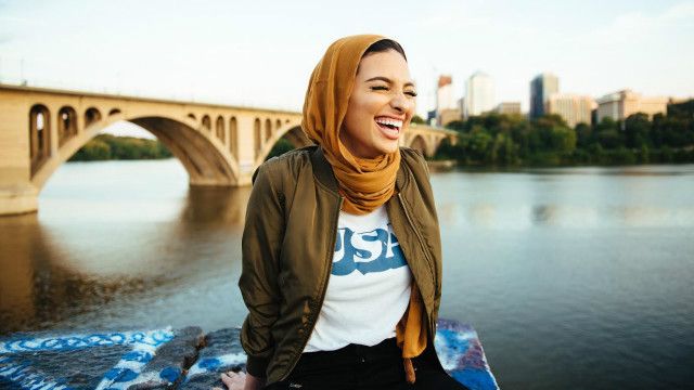 Noor Tagouri Muslim As Berjilbab Sembahyang Sebelum Tampil Di Playboy Bbc News Indonesia 4585