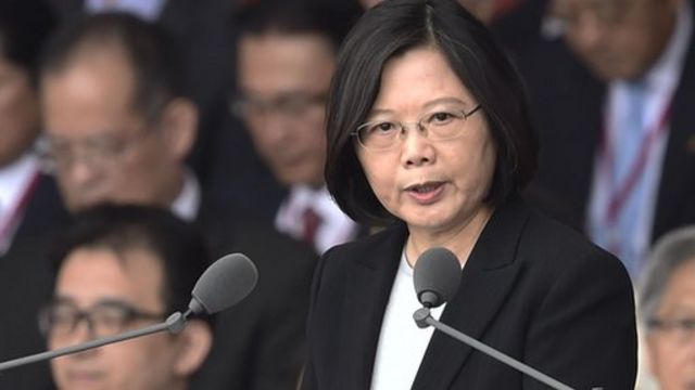 台湾来鸿 蔡英文的民调死亡交叉 c News 中文