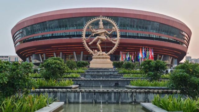 ஜி 20 மாநாடு : உலக தலைவர்களை வரவேற்கும் தமிழ்நாட்டு நடராஜர் சிலை