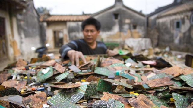 Electronic devices contain many precious metals and rare earth elements, but much of it is extracted in polluting, toxic places such as Guiyu in China