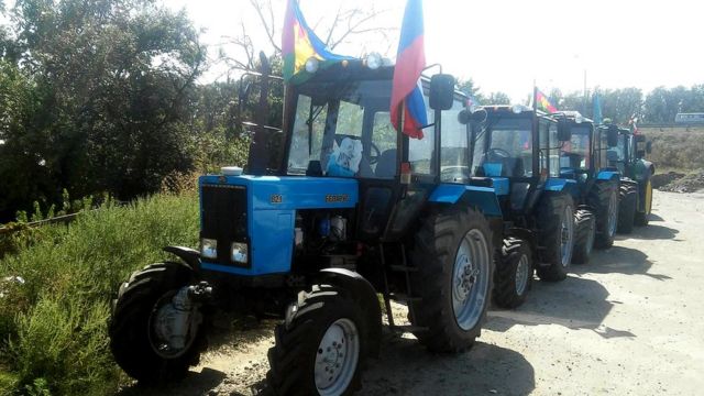 колонна тракторов