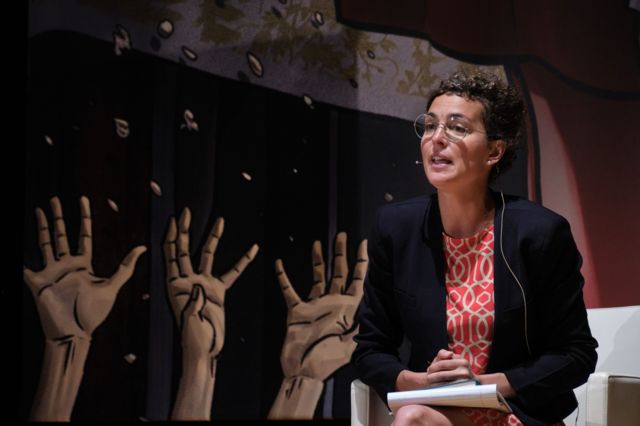 A economista Clara Mattei durante sua participação no Festival Costituzione, na Itália, em maio de 2023