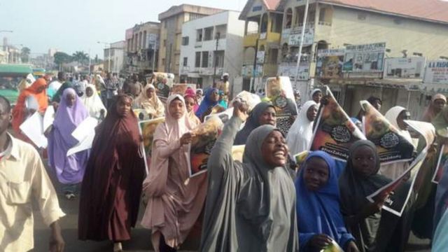 Une procession de musulmans chiites, à l'occasion de l'Achoura, au Nigeria