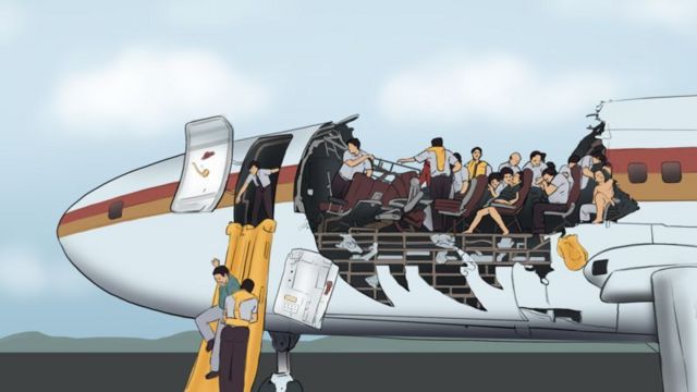 24,000 அடியில் பறந்த விமானத்தில் இருந்து தூக்கி வீசப்பட்ட பணிப்பெண்; மேற்கூரை பிய்ந்த விமானத்திற்கு என்ன ஆனது?