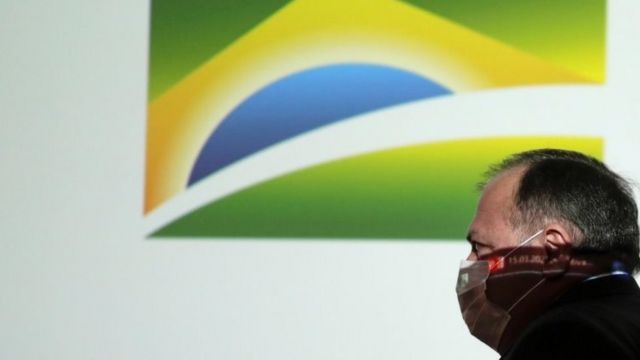 Pazuello em coletiva