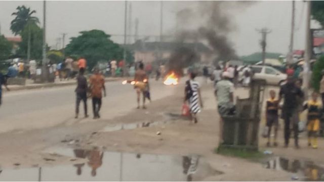 Port Harcourt: Protests for Rukpokwu as Policeman allegedly shoot Keke ...