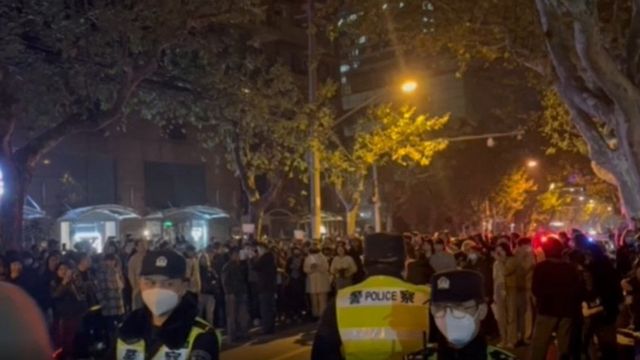 "Си Цзиньпин, уходи!" Масштабные протесты в Шанхае, Пекине и других ...