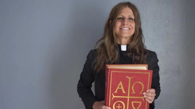 Anne Tropeano aboga por que la Iglesia Católica amplíe su identidad y abrace el cuerpo femenino.   