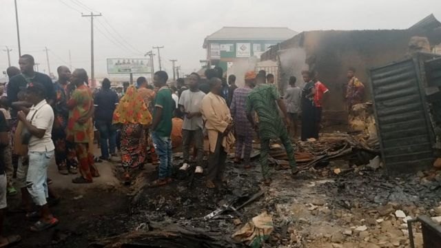 Tanker Explodes in Ibadan: Ogunlógọ̀ èèyàn pàdánù dúkìá nínú ìjàmbá iná ...