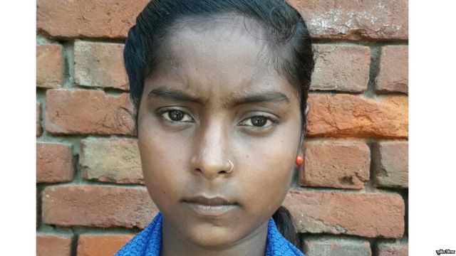 इ ग ल श स क ल क ल ए क स म चढ ऊ च ट वर पर Bbc News ह द