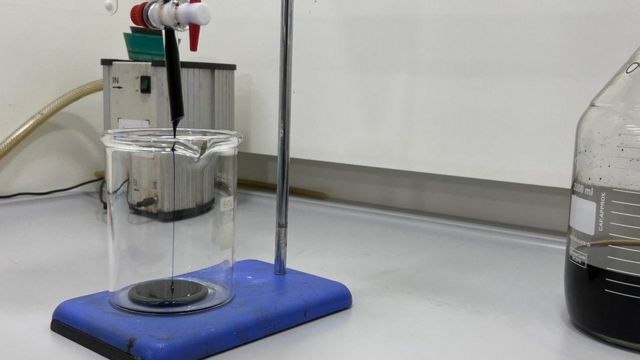 Biocrudo en un laboratorio 