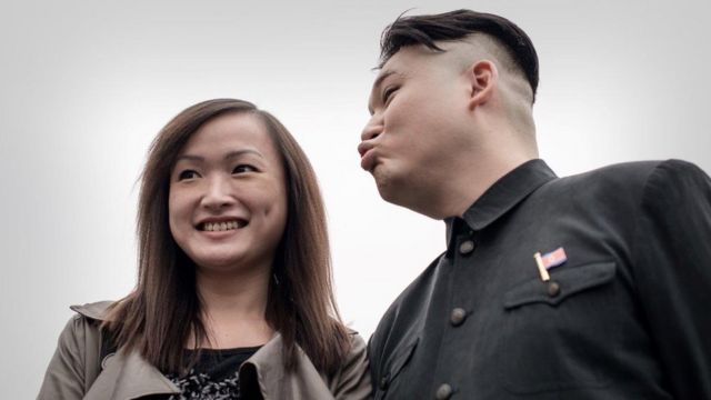 Bắc Hàn hẳn không thích cảnh người đóng ông Kim Jong-un mua vui cho du khách ở Hong Kong thế này
