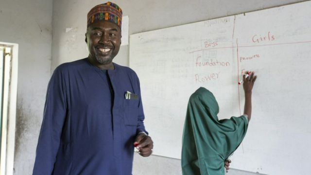 Zannah Mustapha with a pupil