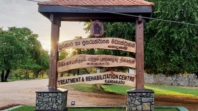 இலங்கை புனர்வாழ்வு நிலையத்திலிருந்து 50திற்கும் அதிகமான கைதிகள் தப்பியோட்டம்