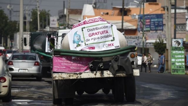 Un camión cisterna en Ciudad de México