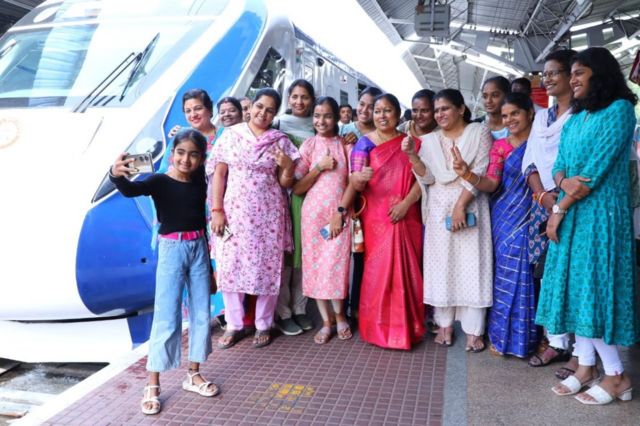 கோவை - பெங்களூரு வந்தே பாரத் ரயில்: புதிய வசதிகள் என்ன? கட்டணம் எவ்வளவு?