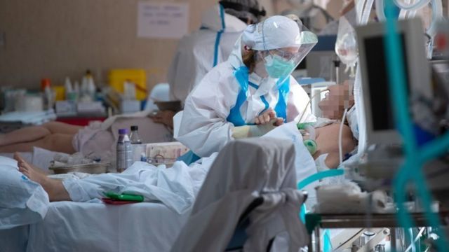 Unidad de cuidados intensivos en un hospital de España