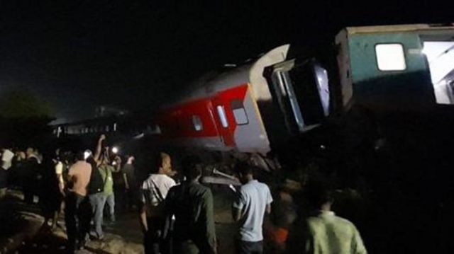 দুর্ঘটনাকবলিত ট্রেনগুলোর একটি হাওড়া থেকে চেন্নাই যাচ্ছিল