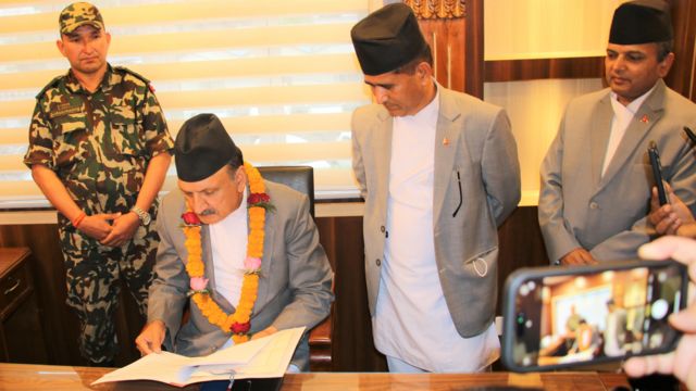 अर्थमन्त्री 