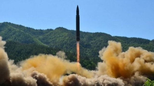 Corea del Norte lanza su misil balístico intercontinental "más potente" con capacidad para alcanzar Estados Unidos - BBC News Mundo