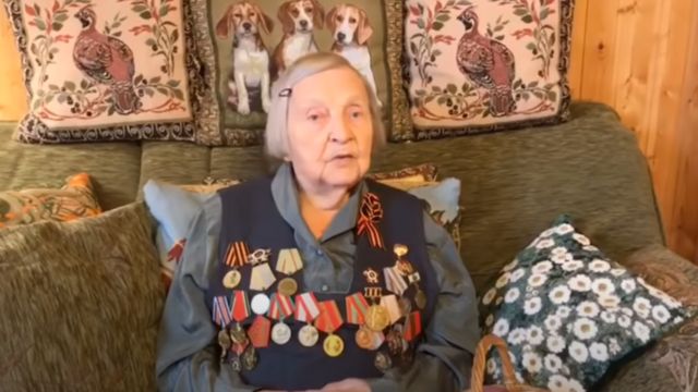 Russian war veteran Zinaida Korneva raises money for Covid-19 victims on YouTube