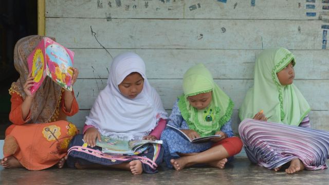 Makin banyak masyarakat membaca buku, tapi penulis justru terbebani dengan pajak royalti tinggi