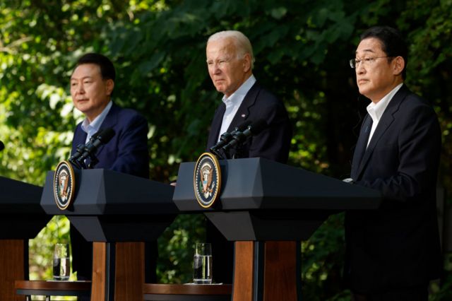 Los mandatarios de Corea del Sur, Yoon Suk-yeol, Estados Unidos, Joe Biden, y Japón, Fumio Kishida.